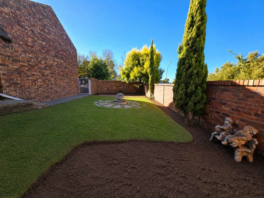3 Bedroom Property for Sale in Pentagon Park Free State